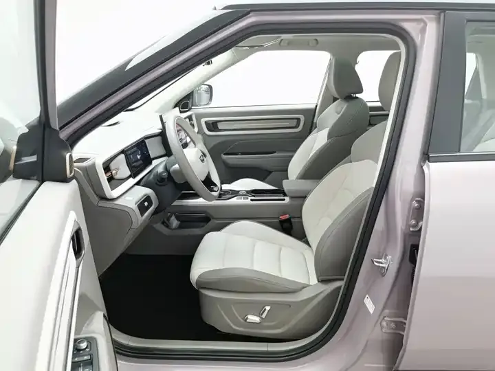 Geely ICON 2026 Chocolate 1.5TD Alcohol Edition 10