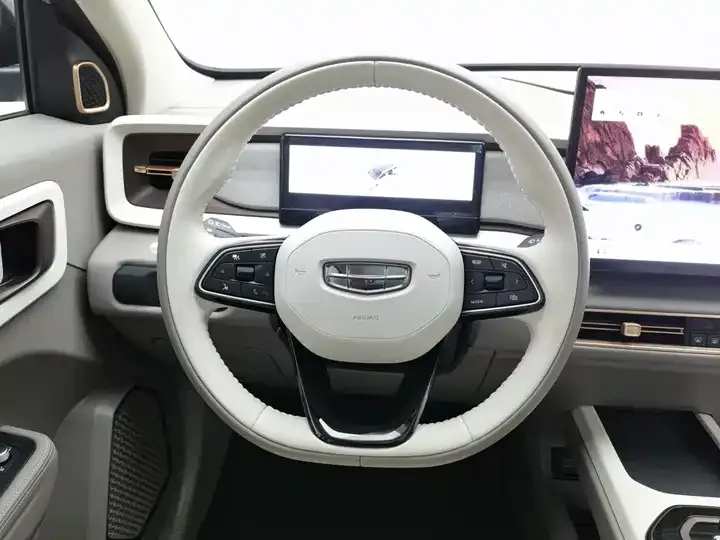 Geely ICON 2026 Chocolate 1.5TD Alcohol Edition 11