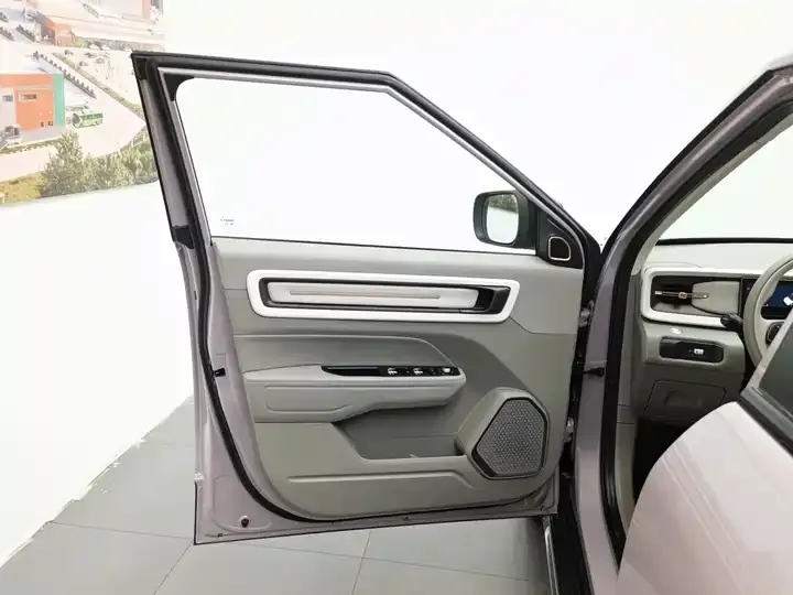 Geely ICON 2026 Chocolate 1.5TD Alcohol Edition 8