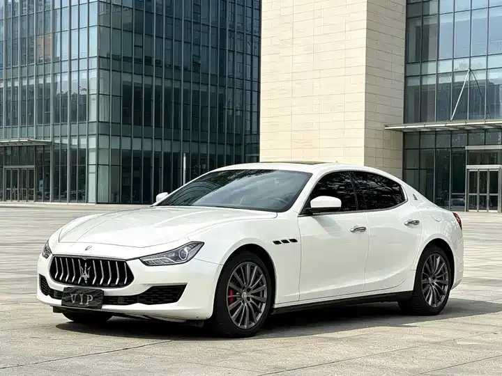 Open image lightbox: Ghibli 2021 Hybrid 2.0T Fenice Limited Edition