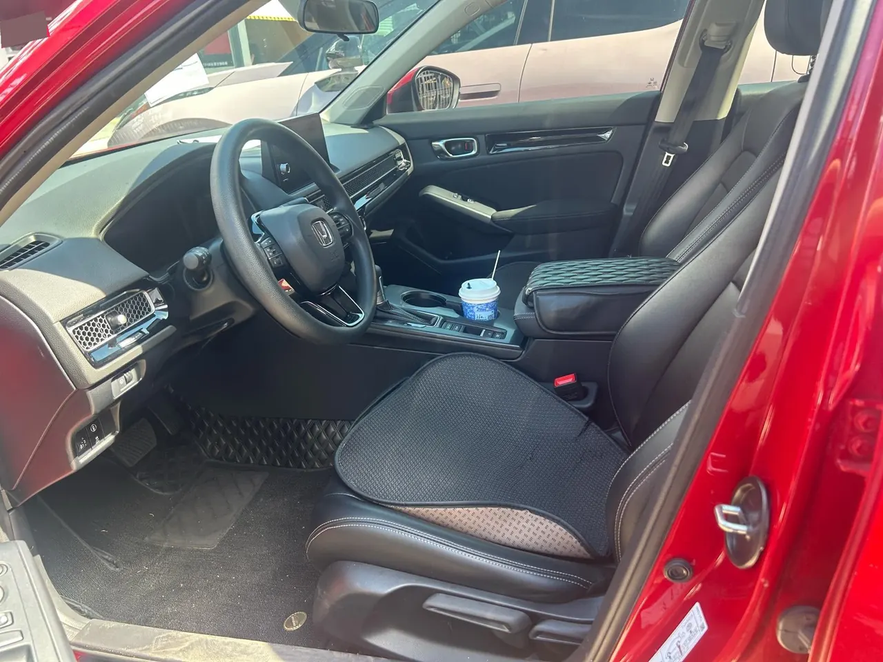Honda 2023 Civic 1.5T Stepless 240TURBO Dynamic C Special Edition Automatic Gear 4