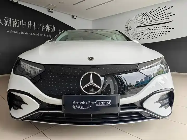 Mercedes Benz EQE 2025 500 4MATIC Deluxe Edition 2