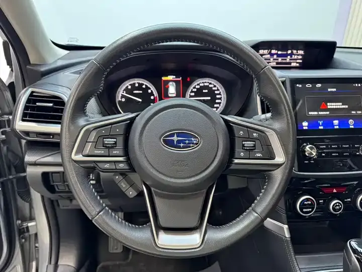 Forester 2022 2.0i AWD Deluxe Edition EyeSight 6