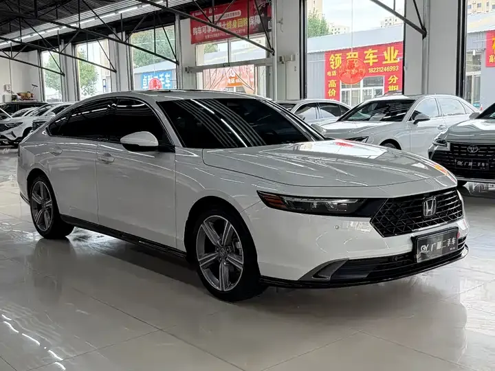 Accord 2023 260TURBO Excellence Edition 3