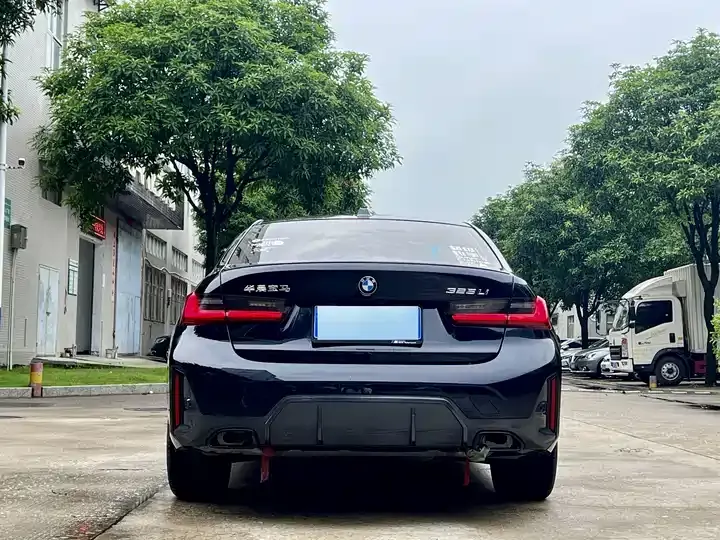 BMW 3 Series 2024 325Li M Sports Night Suit 4
