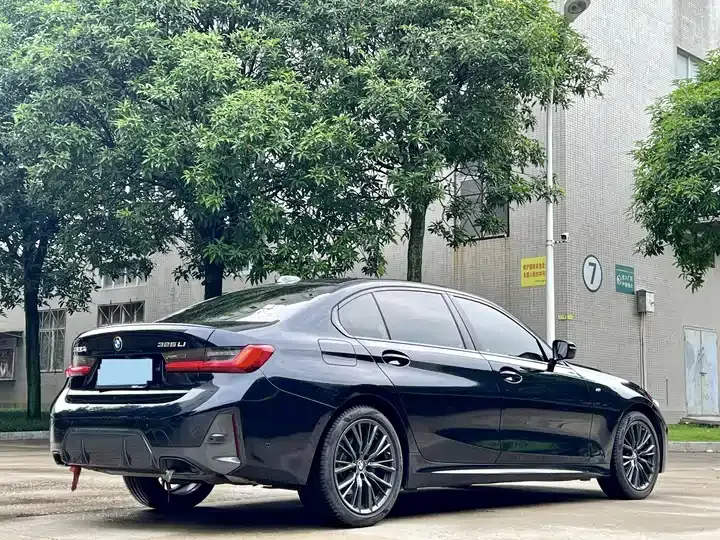 BMW 3 Series 2024 325Li M Sports Night Suit 5