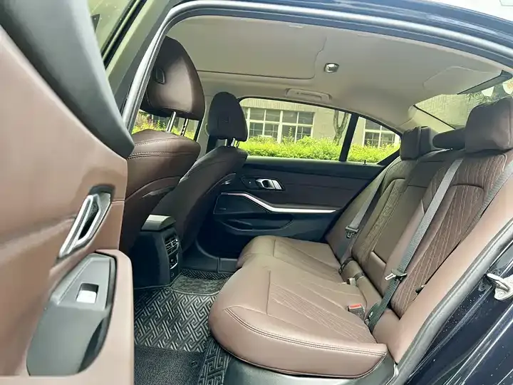BMW 3 Series 2024 325Li M Sports Night Suit 8