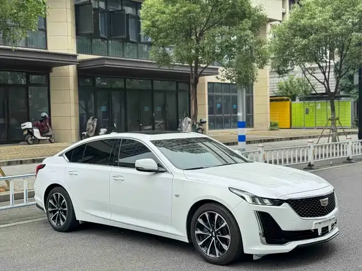 Cadillac CT5 2022 28T Honorable Model 2