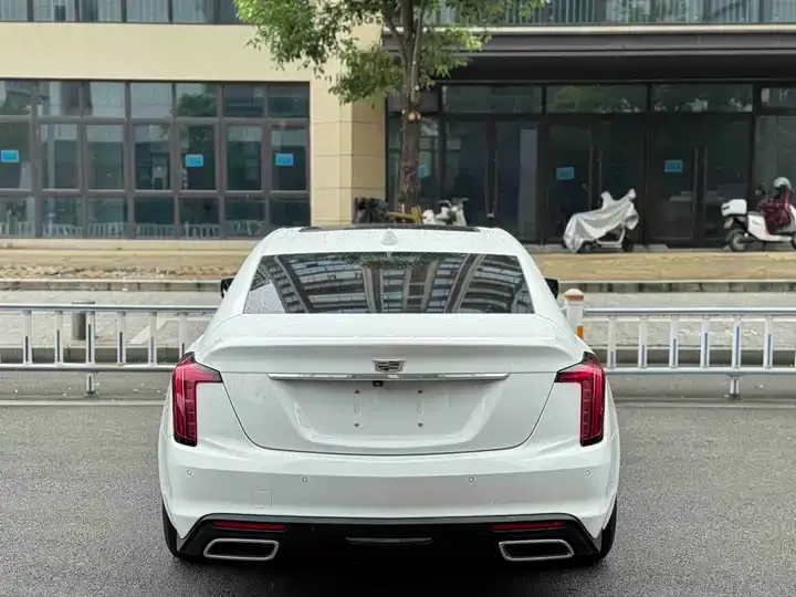 Cadillac CT5 2022 28T Honorable Model 4