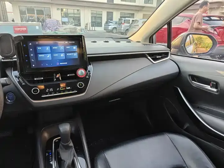 Corolla 2021 Double Engine 1.8L E-CVT Elite Edition 11