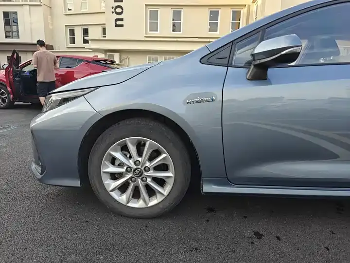 Corolla 2021 Double Engine 1.8L E-CVT Elite Edition 3