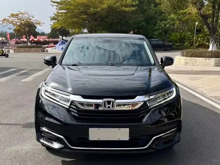 Crown Road 2020 240TURBO Two-Drive Comfortable Edition 2