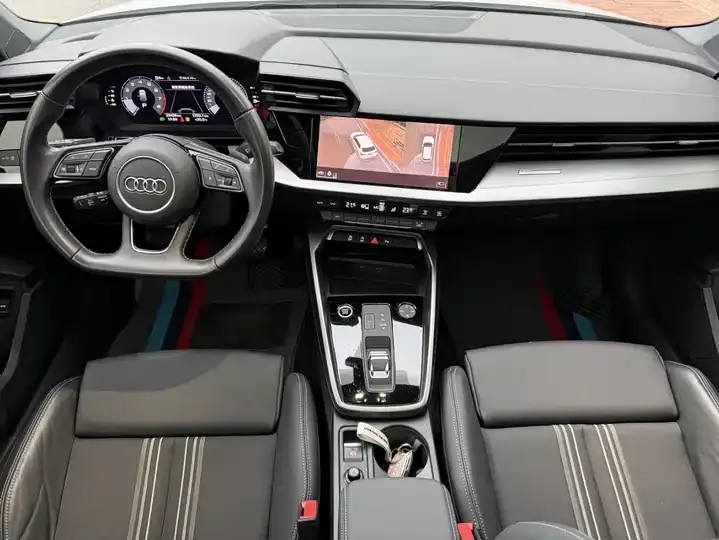 Audi A3 2022 Sportback 35 TFSI Fashion Sport 8