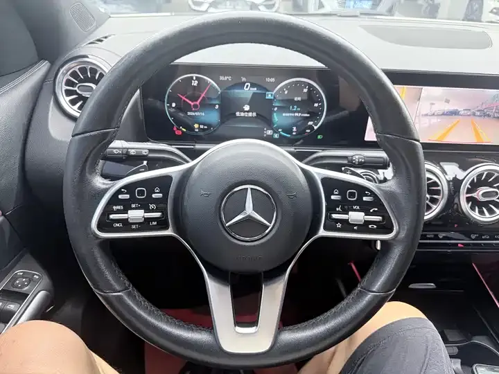 Mercedes Benz GLA 2020 GLA 180 10