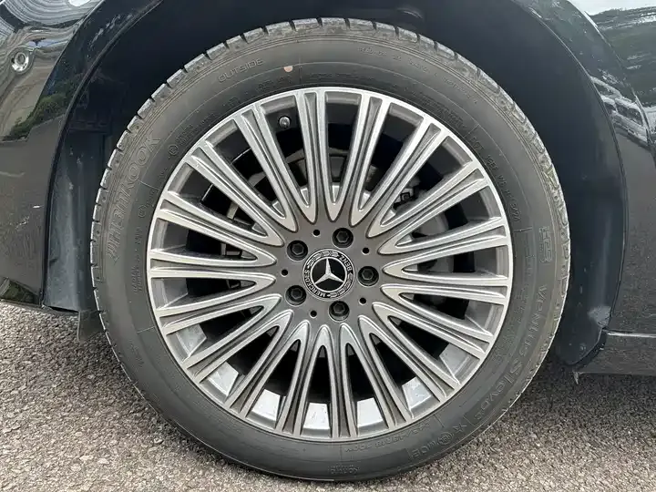 Mercedes Benz E Class 2021 E 300 L Luxury Model 12