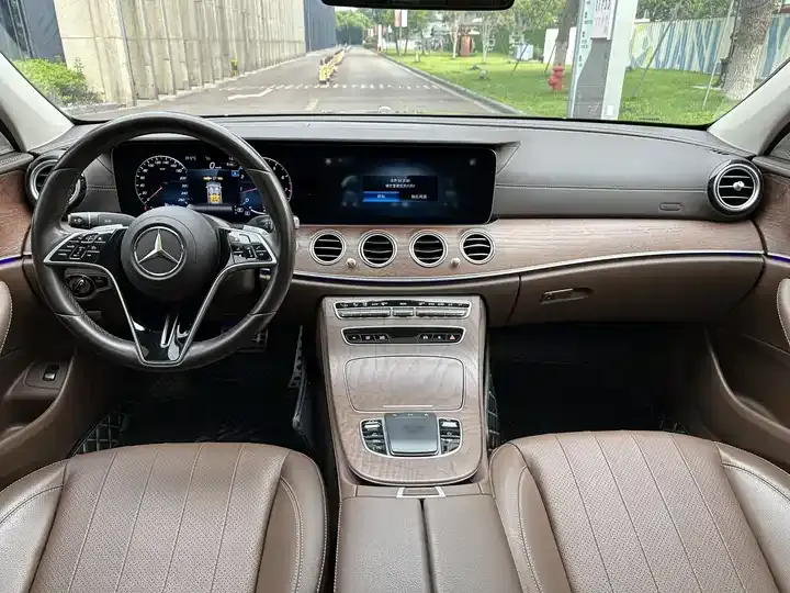 Mercedes Benz E Class 2021 E 300 L Luxury Model 4
