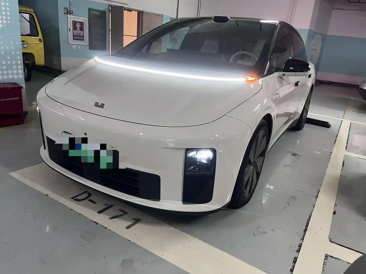 Открыть галерею: Li 2025 i6 four-wheel drive basic automatic transmission