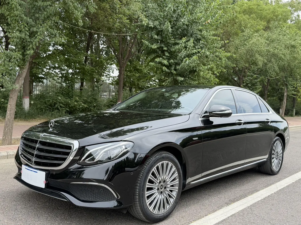 Mercedes Benz E-Class 2020 E 300 L 2.0T Special Edition (Modified) Automatic Gear - View 1
