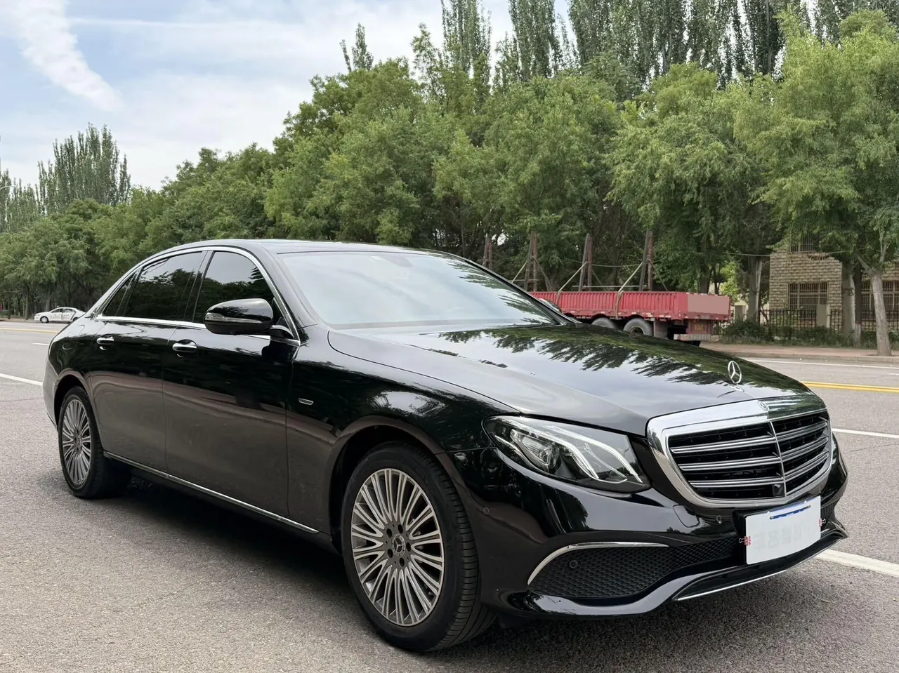 Mercedes Benz E-Class 2020 E 300 L 2.0T Special Edition (Modified) Automatic Gear 3