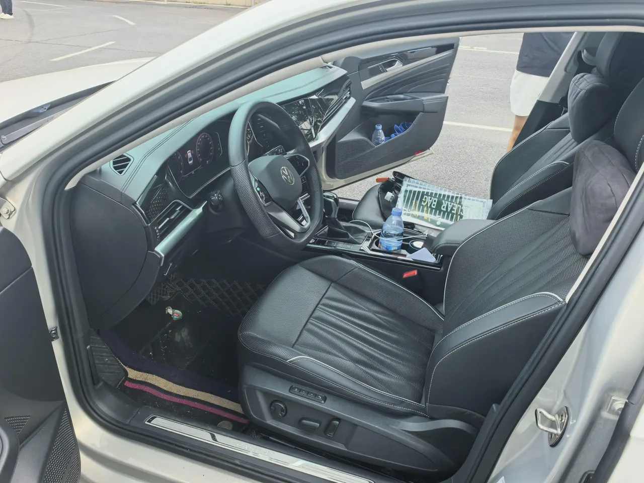 Volkswagen 2021 Passat 2.0TSI 330TSI Premium Edition Automatic Gear 4