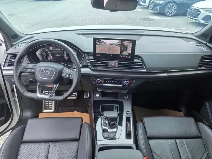 Audi Q5L 2024 45 TFSI luxury dynamic 8