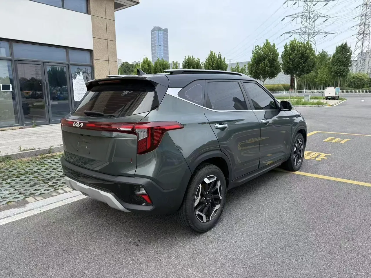 Kia 2023 Setus 1.5 Stepless Deluxe Edition Automatic Transmission 7