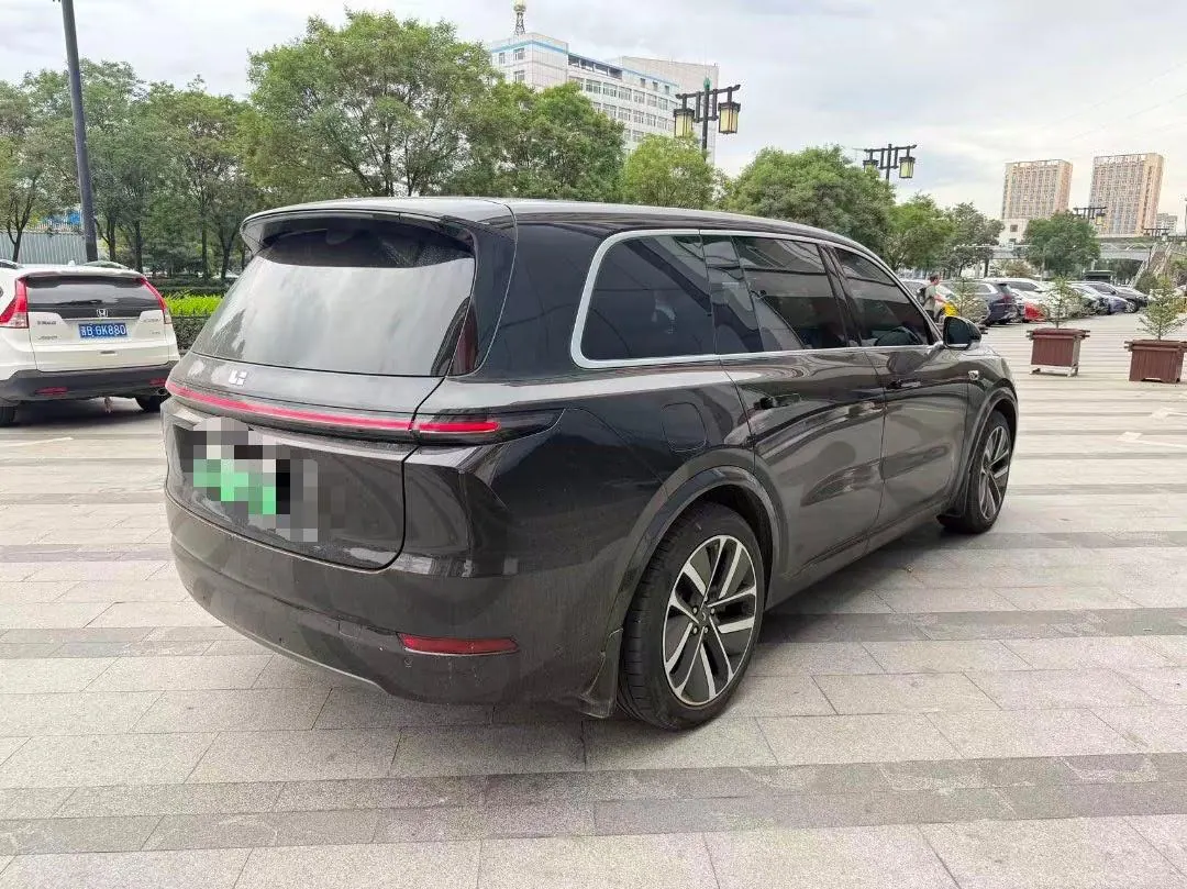 Li 2023 L9 Pro Edition Automatic Gear 4