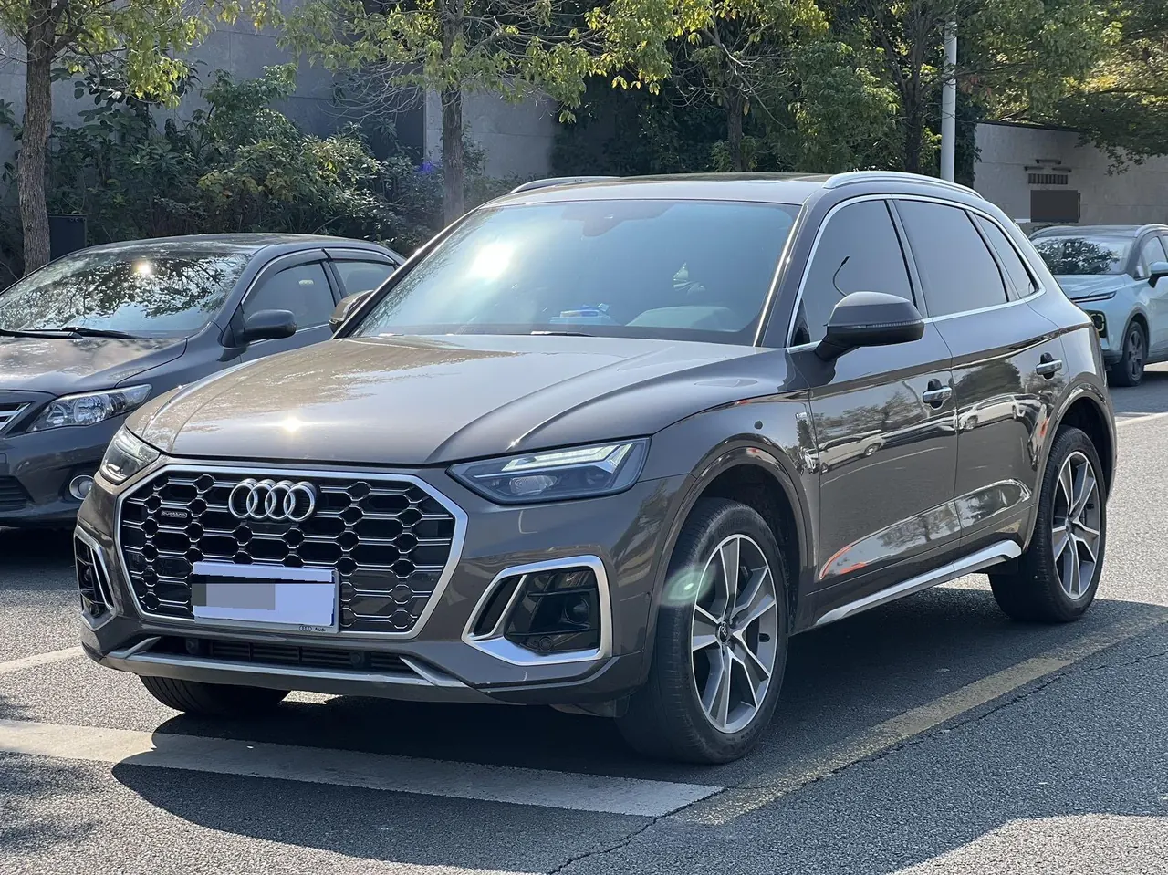 Audi 2022 Q5L 2.0TFSI 45TFSI Deluxe Dynamic (Modified) Automatic Gear - View 1