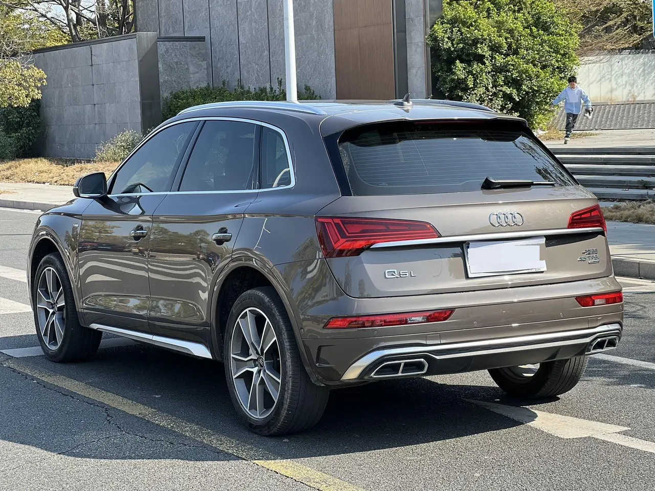 Audi 2022 Q5L 2.0TFSI 45TFSI Deluxe Dynamic (Modified) Automatic Gear 5