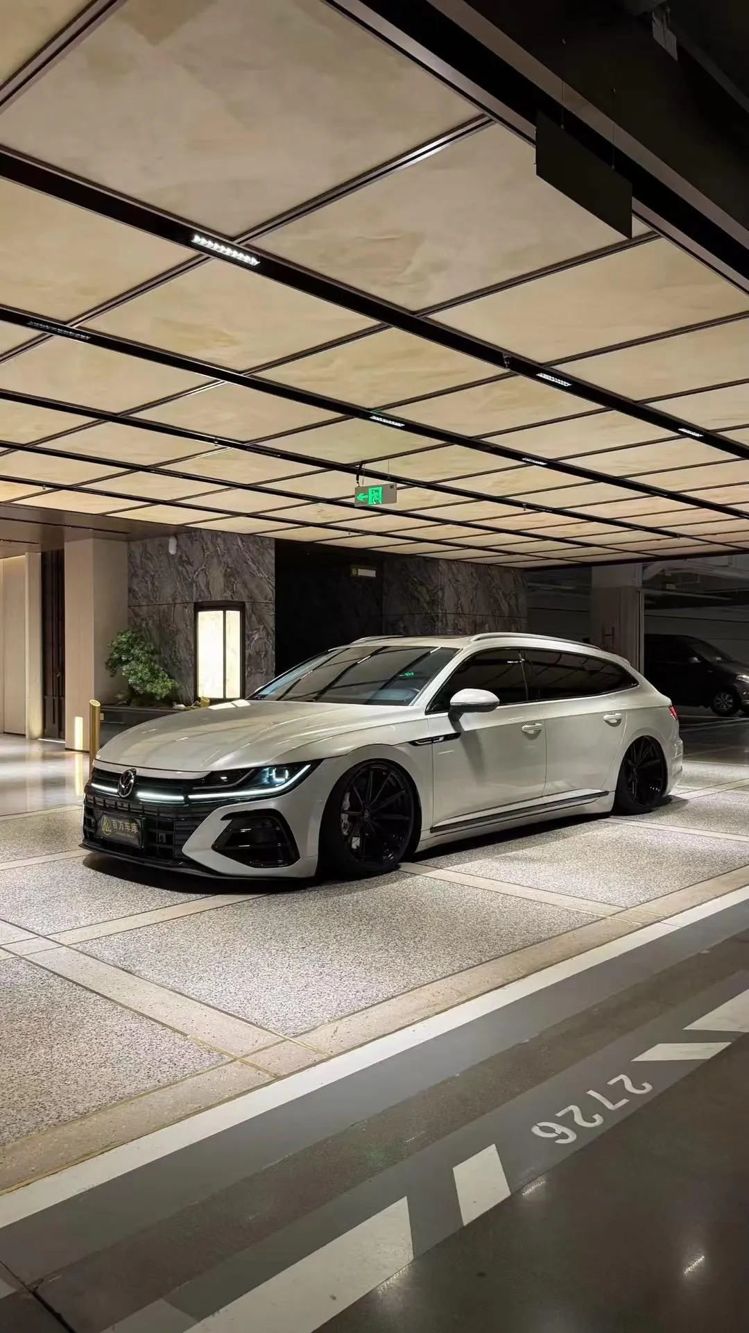 打开图片灯箱:Volkswagen 2021 CC Hunting Car 2.0TSI 380TSI Hunting Heart Edition Automatic Gear