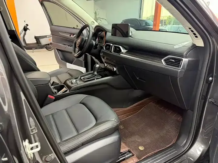 Mazda CX-5 2024 model 2.0L automatic two-wheel-drive Zhiya Pro 10