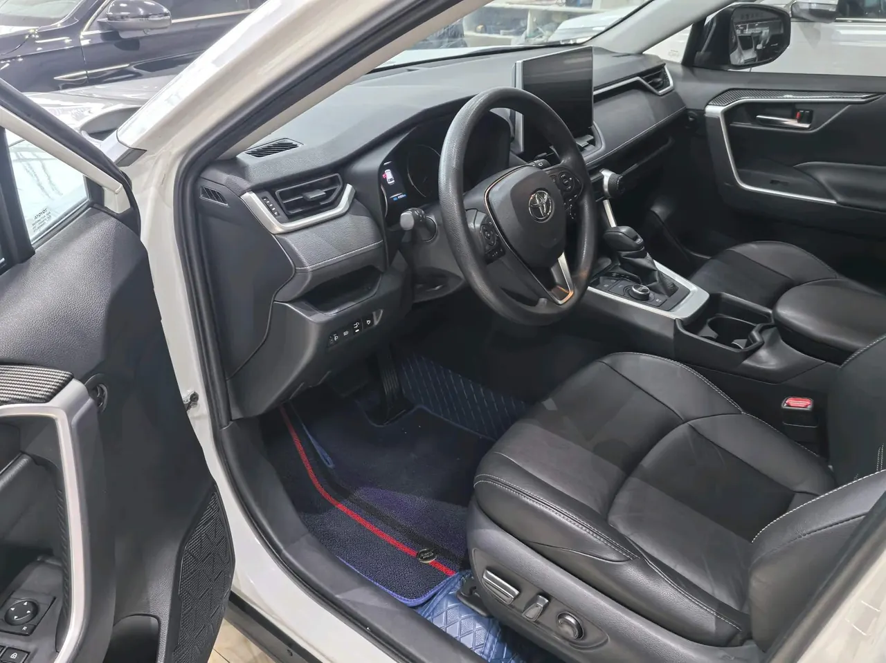 Toyota 2020 Weilanda Dual Engine 2.5 Stepless Four-wheel Drive Deluxe Automatic Gear 2