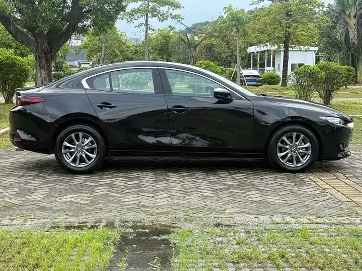 Mazda 3 Oncorsela 2023 1.5L Manual US Edition 10
