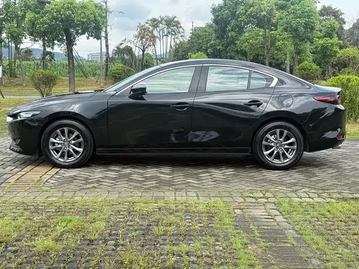 Mazda 3 Oncorsela 2023 1.5L Manual US Edition 3