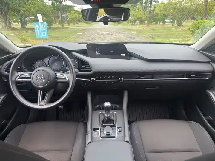 Mazda 3 Oncorsela 2023 1.5L Manual US Edition 5