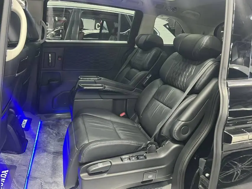 Honda 2022 Ailishen Hybrid 2.0 Stepless Deluxe Automatic Gear 4