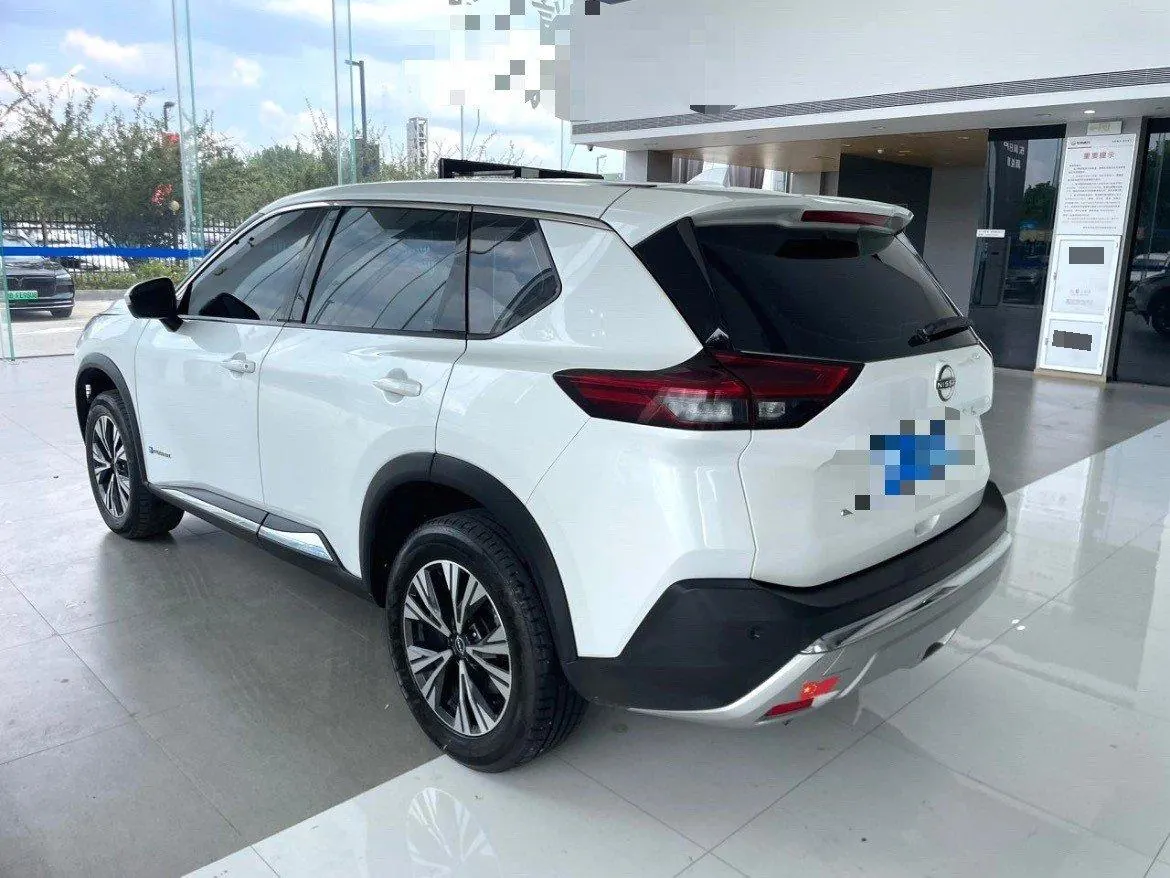 Nissan 2023 Qijun e-POWER 1.5 Super Mixed Dual Motor Four-wheel Drive Deluxe Automatic Gear 6