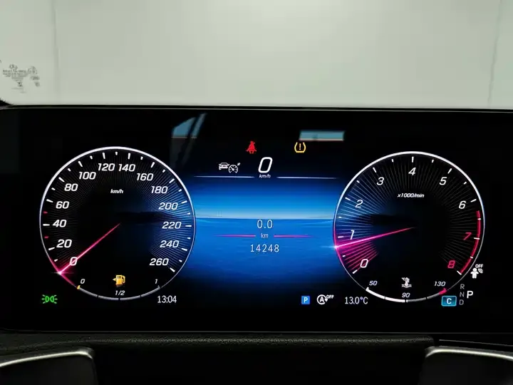 Mercedes Benz GLB 2024 GLB 200 Dynamic 8