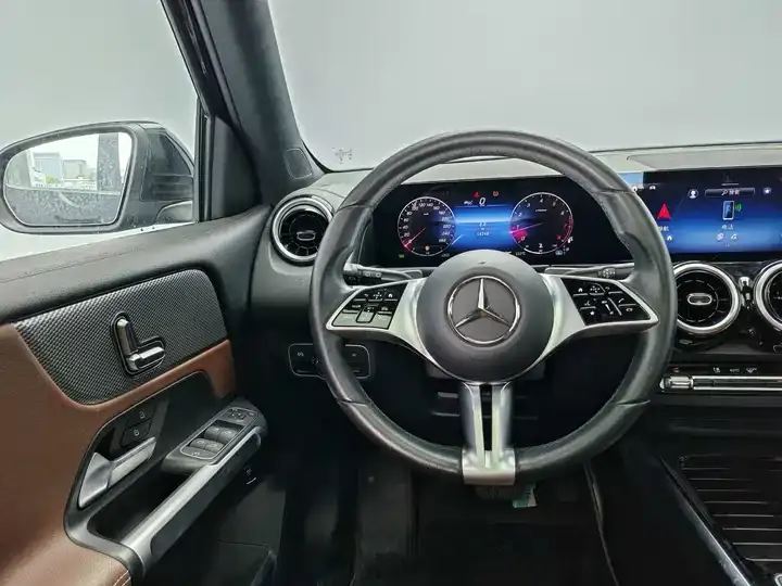 Mercedes Benz GLB 2024 GLB 200 Dynamic 9