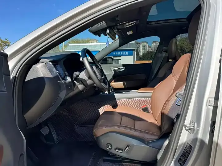 Volvo XC60 2024 B5 4-wheel-drive Zhiyi Deluxe Edition 4