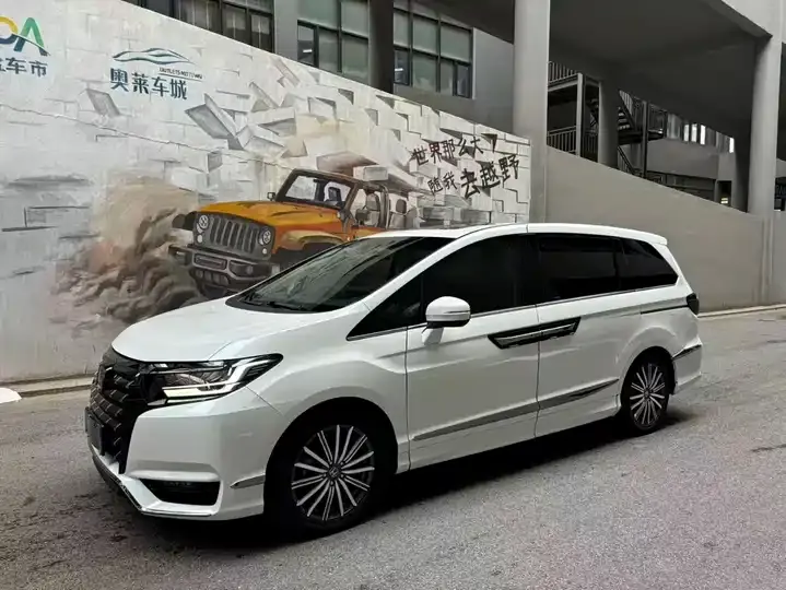 Elyson 2022 2.0L e:HEV Deluxe Edition 2