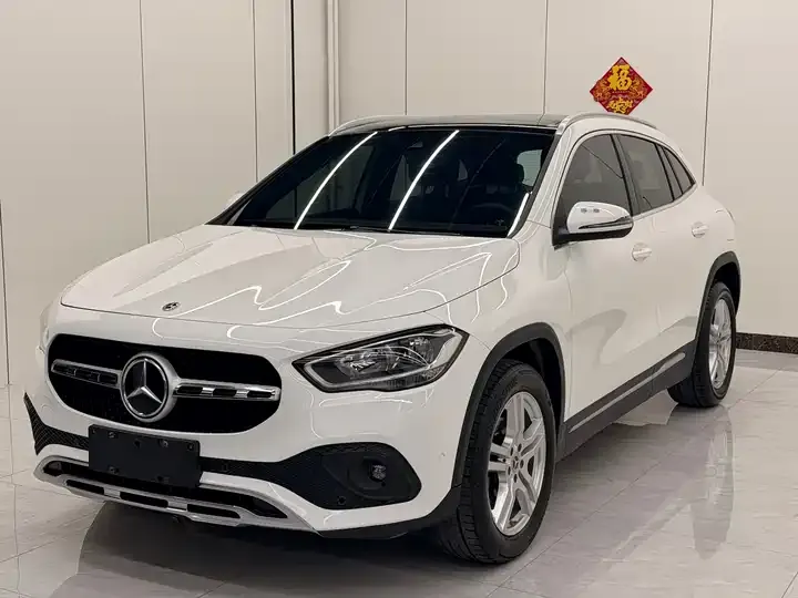 Mercedes Benz GLA 2022 to GLA 180 - View 1