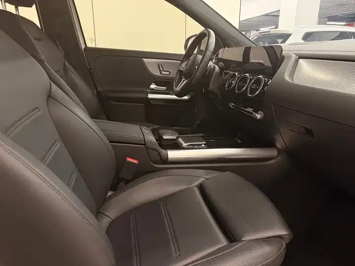 Mercedes Benz GLA 2022 to GLA 180 10