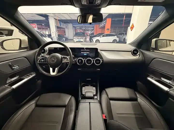 Mercedes Benz GLA 2022 to GLA 180 11