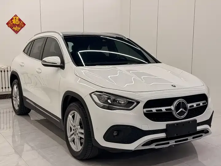 Mercedes Benz GLA 2022 to GLA 180 3