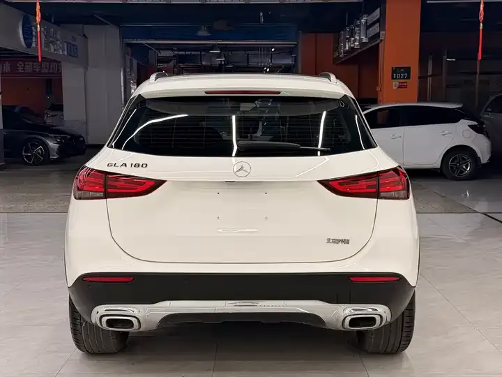 Mercedes Benz GLA 2022 to GLA 180 5
