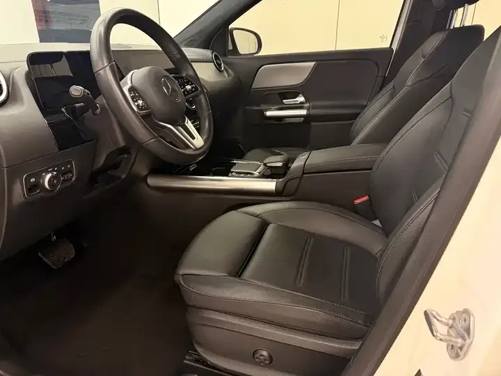 Mercedes Benz GLA 2022 to GLA 180 7