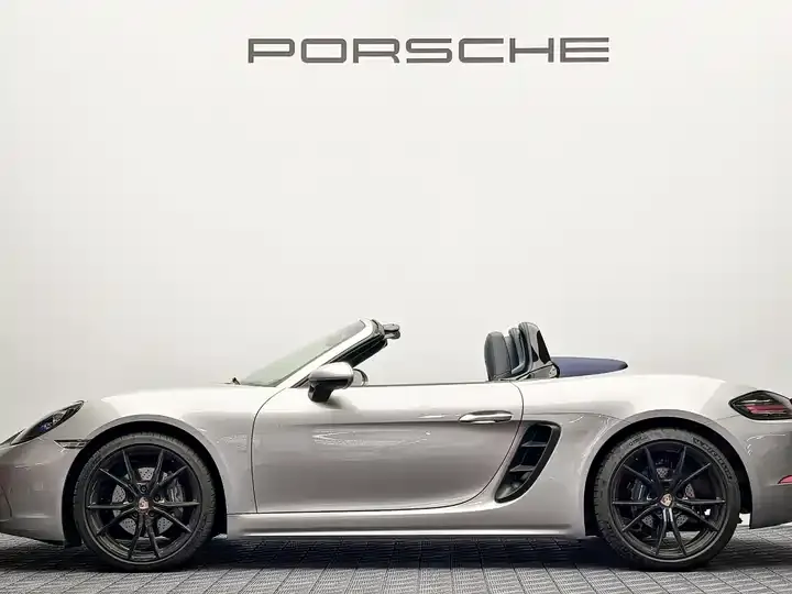 Porsche 718 2023 Boxster Style Edition 2.0T 4