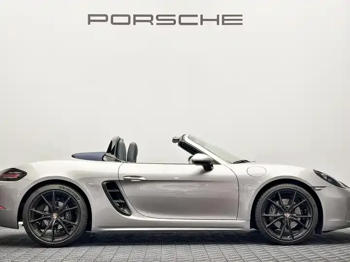 Porsche 718 2023 Boxster Style Edition 2.0T 6