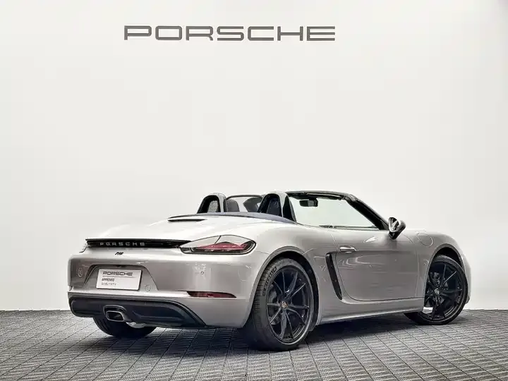 Porsche 718 2023 Boxster Style Edition 2.0T 8
